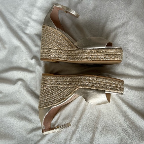 Stuart Weitzman Nudist Curve Espadrille Wedges in Gold Size 10 NWOT - Picture 9 of 12
